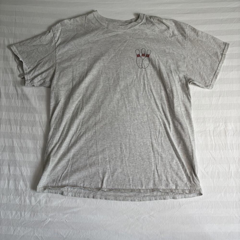 Bowling Graphic T Shirt XL Gray “This Is How We Roll” Bowling Ball Pins Gildan